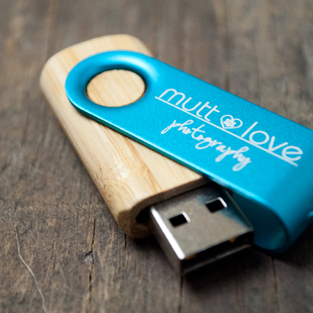 64 GB BAMBOO SWIVEL FLASH DRIVE 3.0.